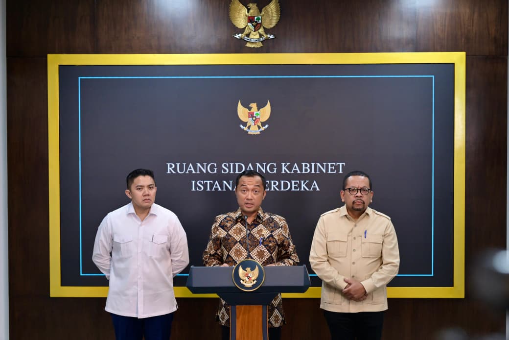 Menteri Sekretaris Negara Prasetyo Hadi menyampaikan pergantian kepemimpinan di Badan Gizi Nasional (BGN)  (SinPo.id/Biro Setpres)