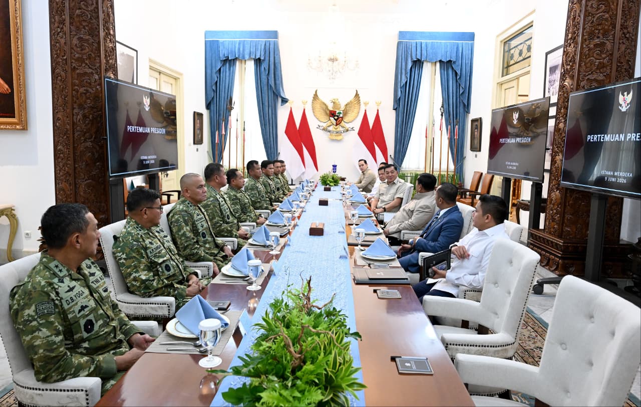 Presiden Prabowo Terima Pimpinan TNI di Istana, Bahas Program Strategis untuk Rakyat (SinPo.id/Biro Setpres)