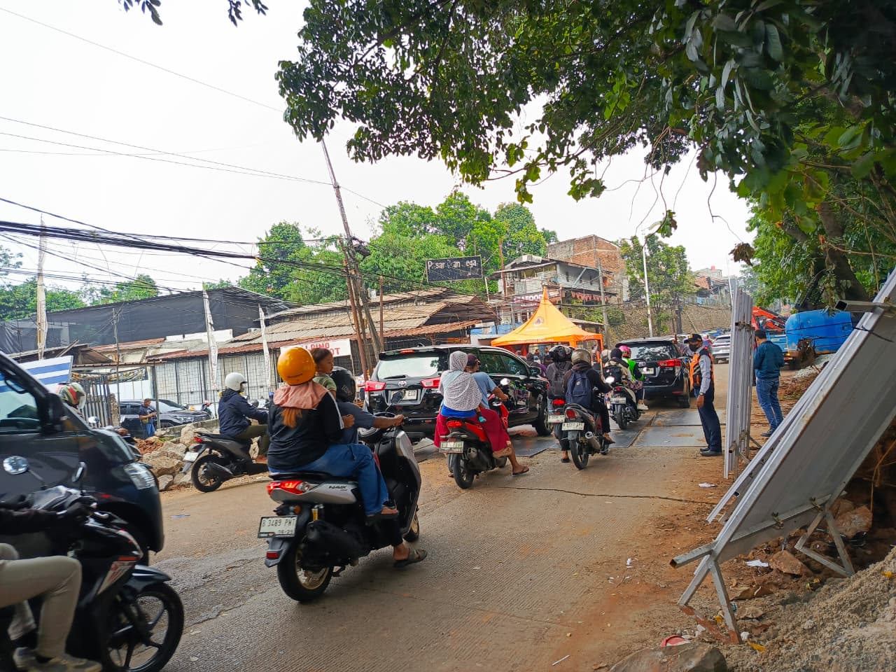 Suasana Jalan Lenteng Agung yang Ditutup Sementara (Foto: SinPo.id/Pemprov DKI Jakarta)
