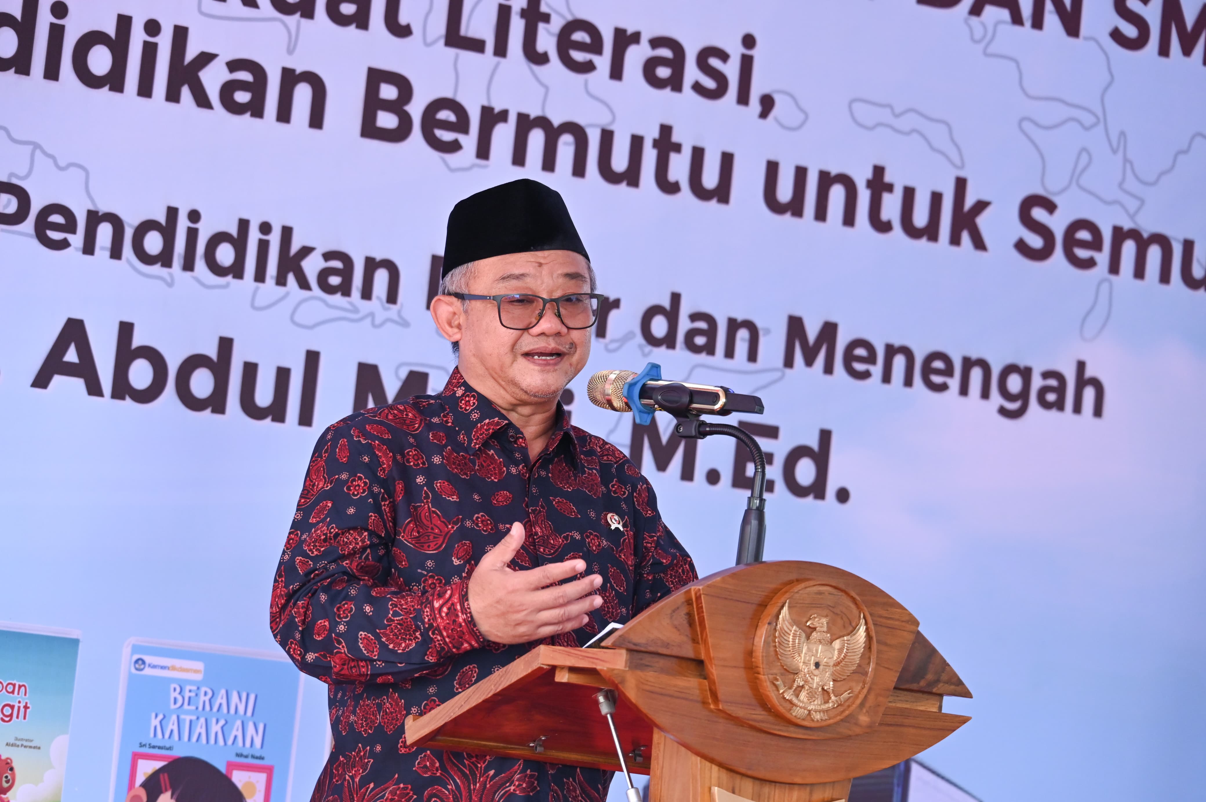 Mendikdasmen Abdul Mu’ti Ungkap Tiga Penyebab Sepinya Murid SD Negeri