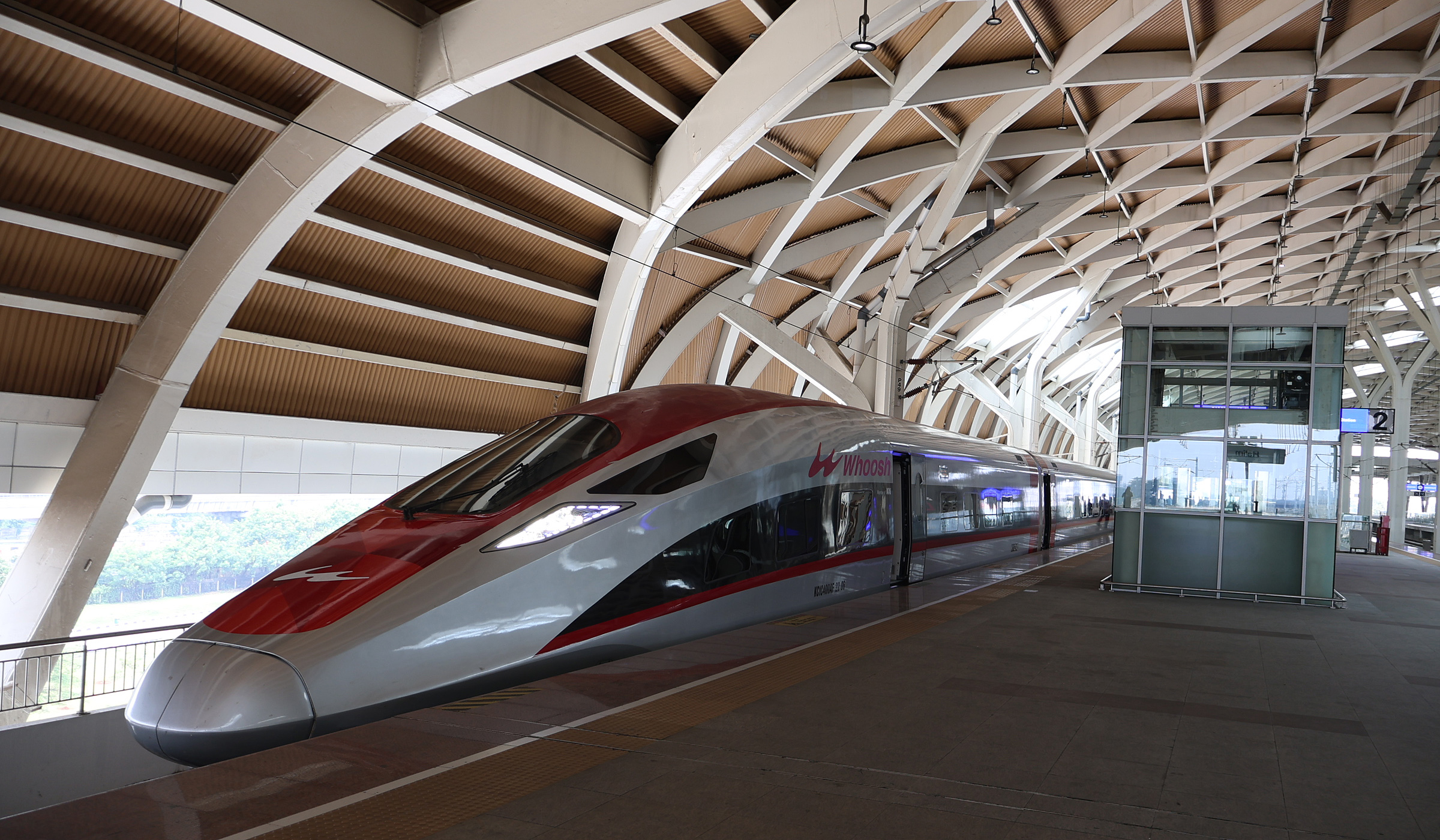Suasana Stasiun Whoosh Halim. (Agus Priatna/SinPo.id)