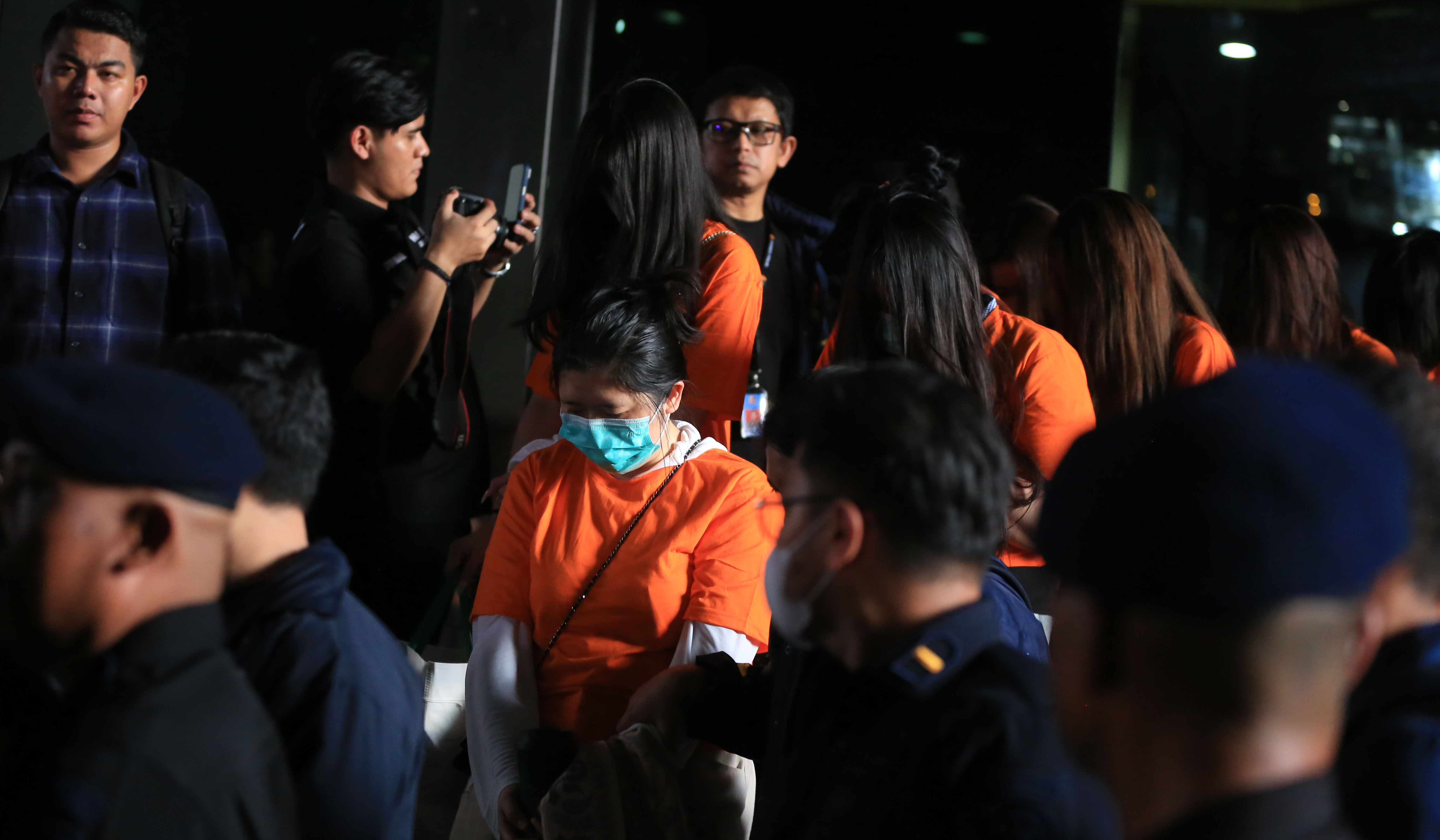 Bareskrim Polri amankan WNA terkait judi online. (Agus Priatna/SinPo.id)