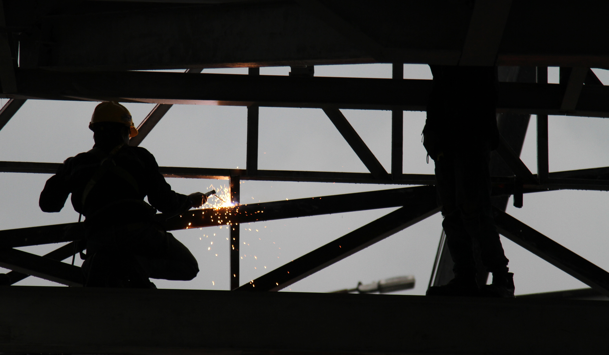 Perbaikan Gerbang Tol Pejompongan. (Agus Priatna/SinPo.id)