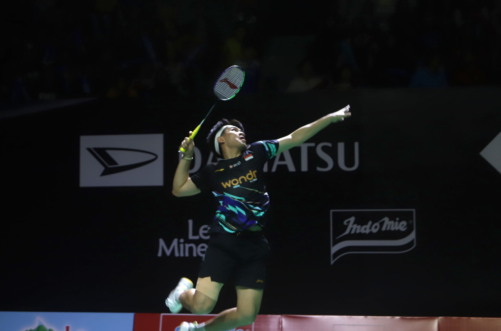 Ganda campuran Indonesia Adnan Maulana/Indah Cahya gugur di babak 8 besar melawan China (Ashar/SinPo.id)