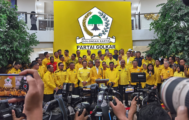 Agus Gumiwang resmi menjadi Plt Ketua Umum Partai Golkar menggantikan Airlangga Hartarto setelah keputusan rapat pleno Partai Golkar (Ashar/SinPo.id)