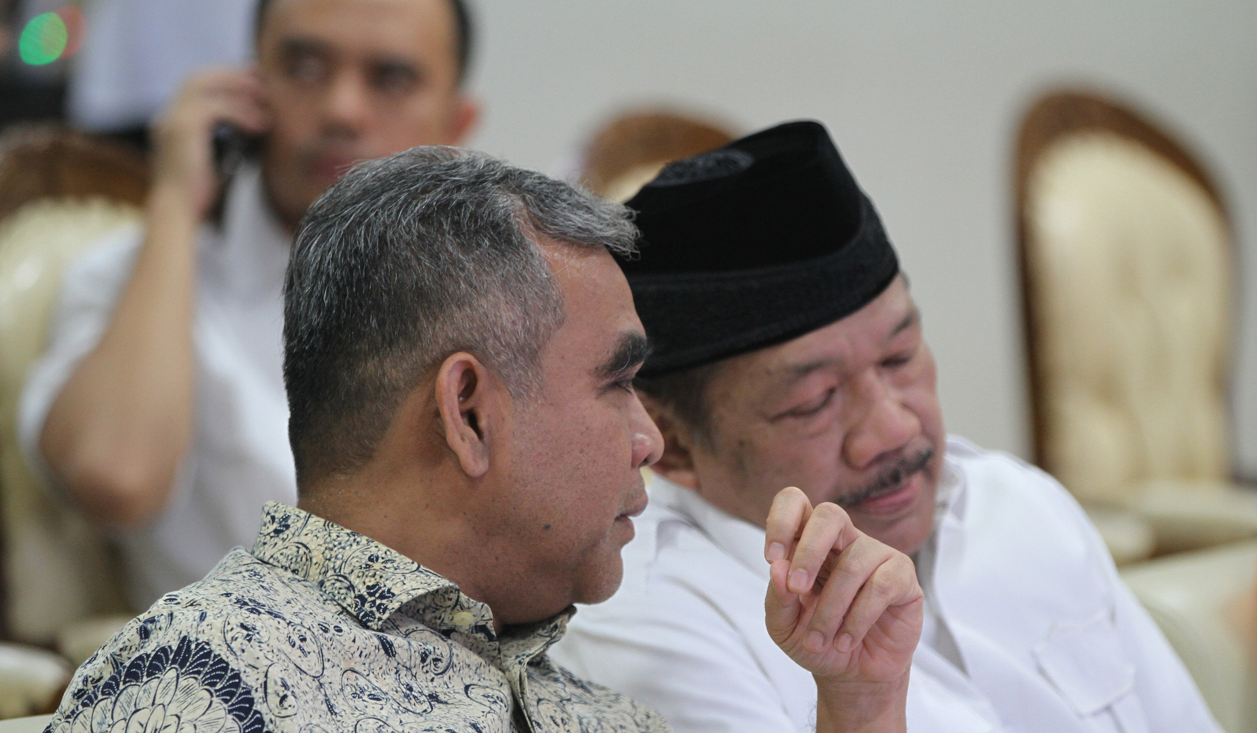 Penyerahan bantuan kemanusiaan ke Sumatera. (Agus Priatna/SinPo.id)