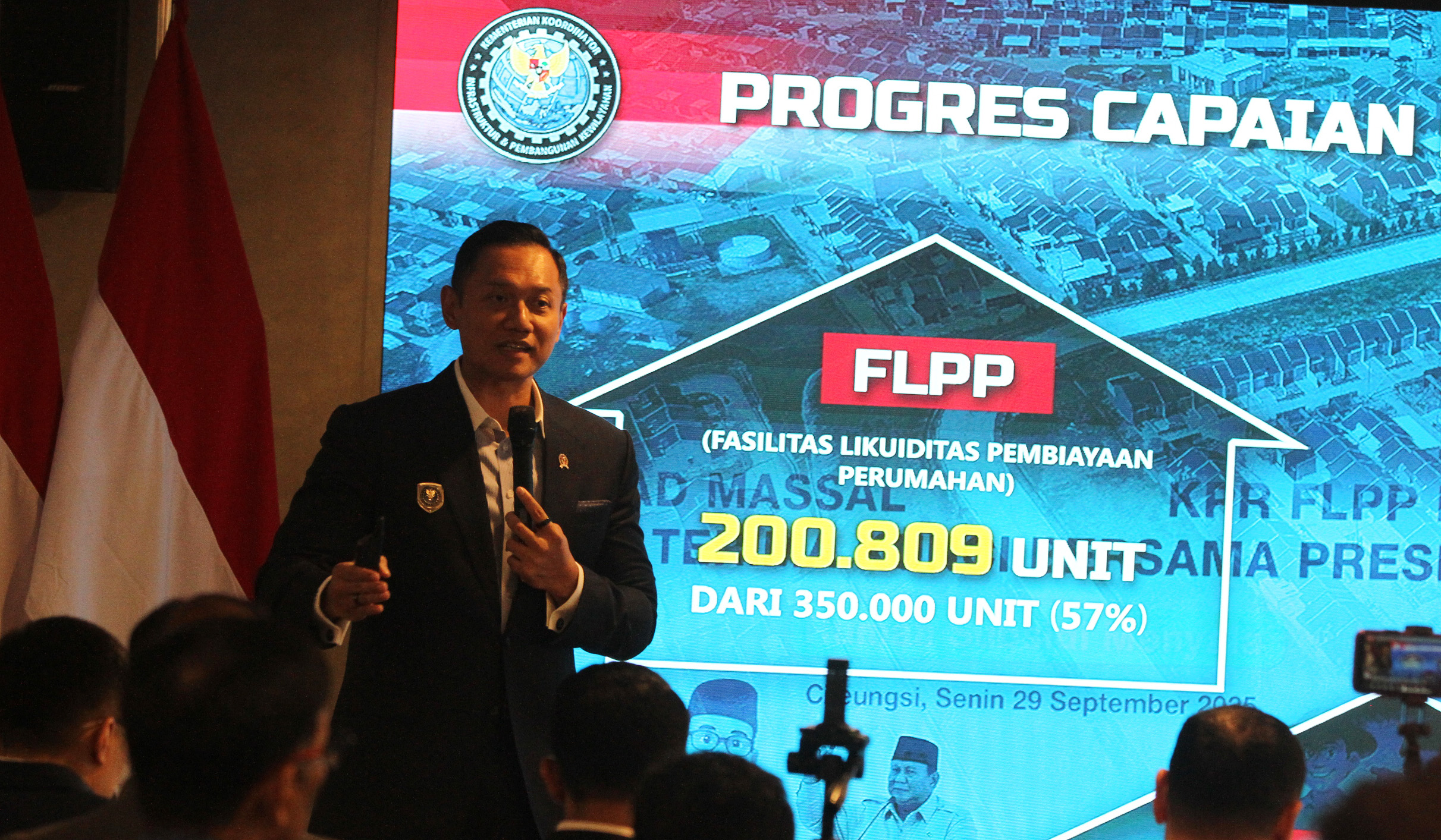 Paparan satu tahun pemerintahan Prabowo-Gibran. (Agus Priatna/SinPo.id)