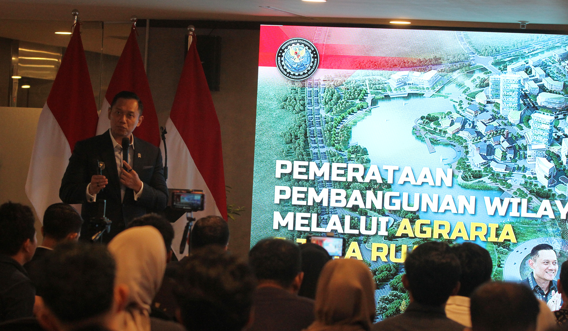 Paparan satu tahun pemerintahan Prabowo-Gibran. (Agus Priatna/SinPo.id)