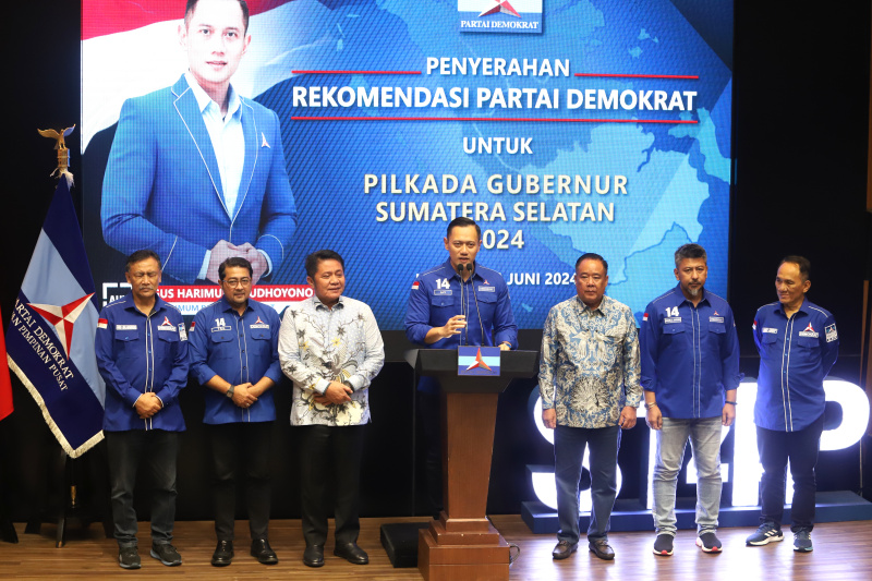 AHY resmi mengumumkan calon Pilkada Sumatera Selatan dan Pilkada Maluku (Ashar/SinPo.id)