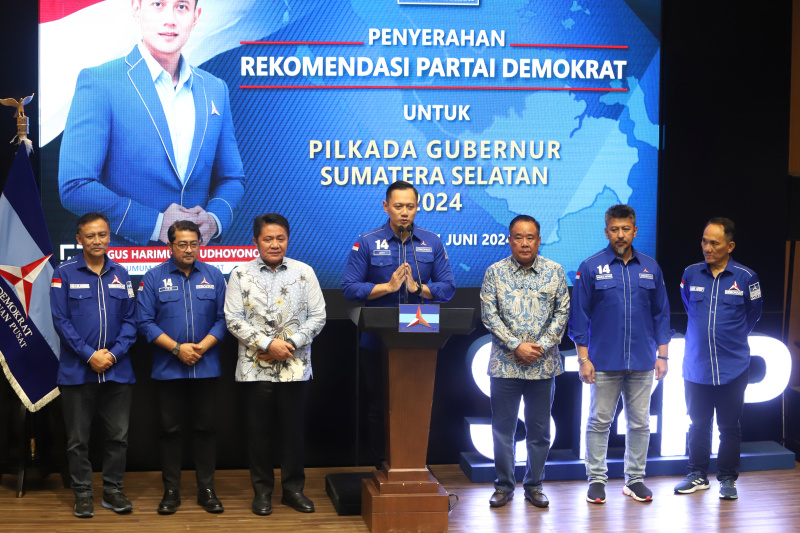 AHY resmi mengumumkan calon Pilkada Sumatera Selatan dan Pilkada Maluku (Ashar/SinPo.id)