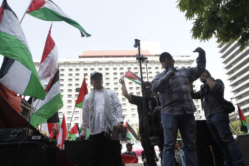 Ratusan warga gelar aksi demo bela Palestina di depan Kantor Perwakilan PBB di Jakarta (Ashar/SinPo.id)