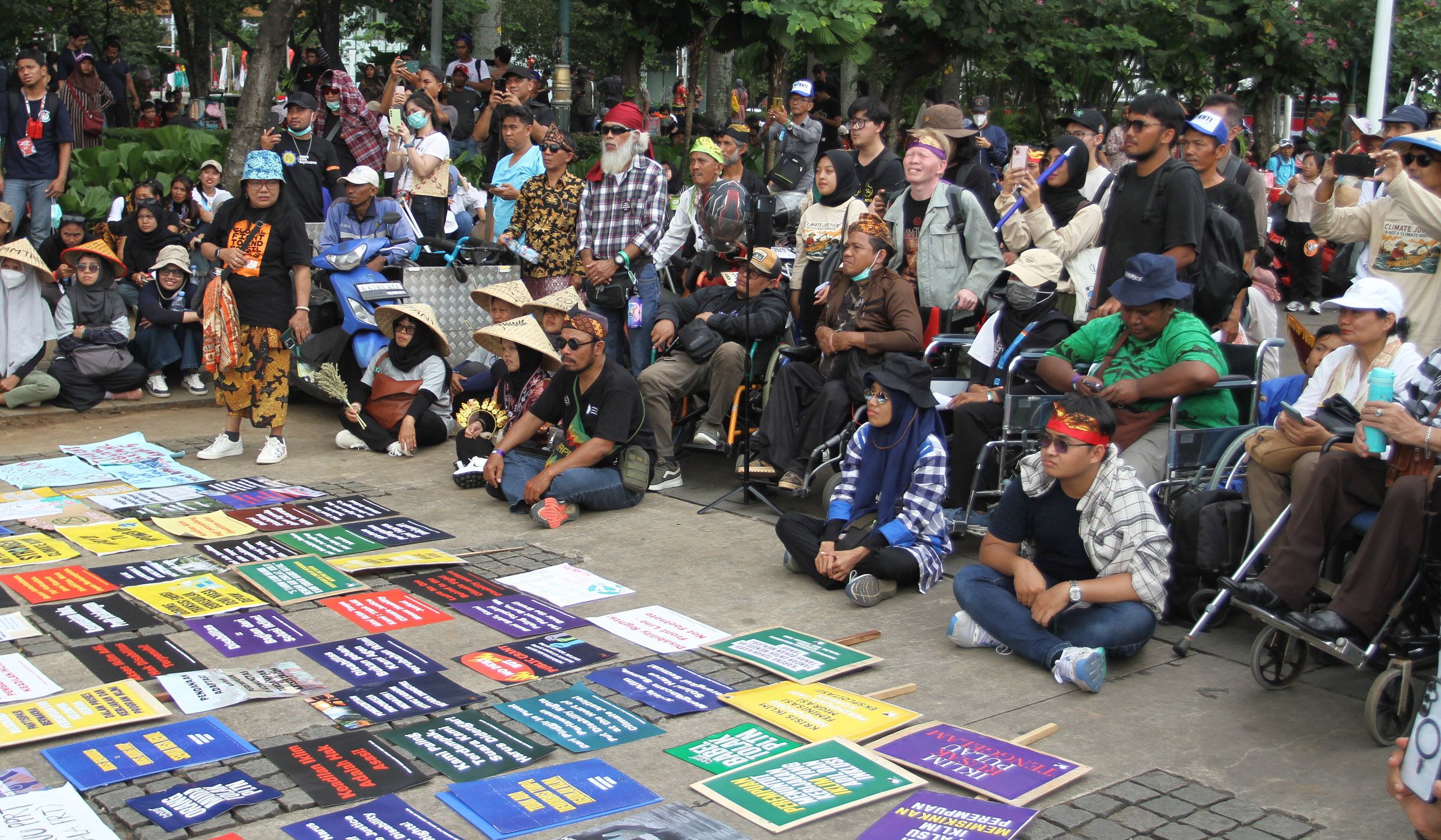Aksi peduli iklim di Jakarta. (Agus Priatna/SinPo.id)