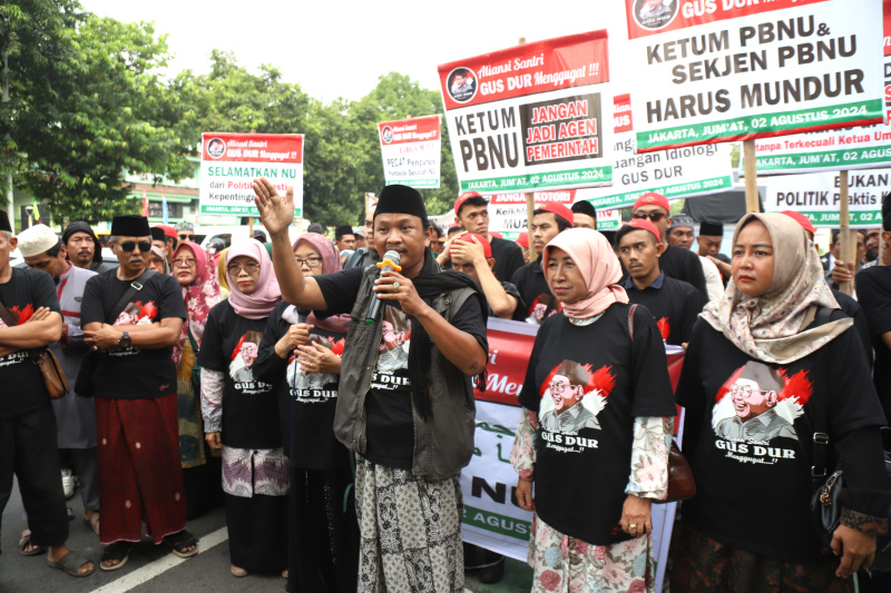 Aliansi Santri Gusdur gelar aksi damai di depan kantor PBNU (Ashar/SinPo.id)