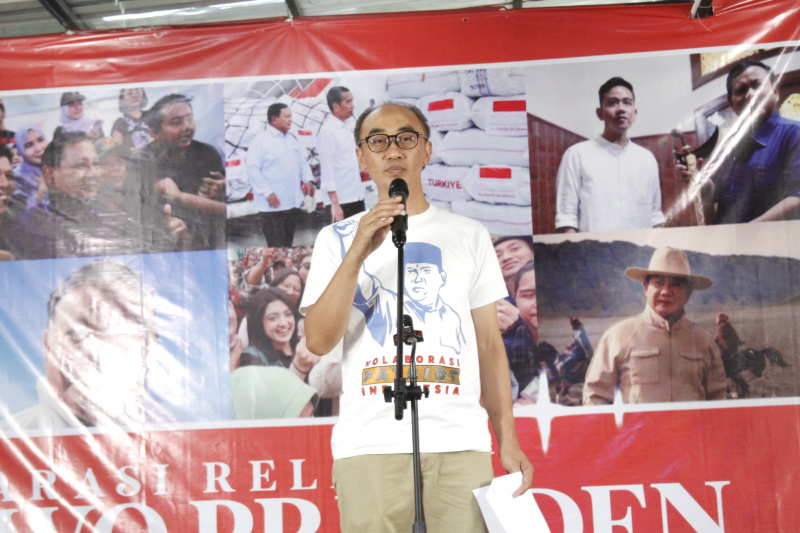 Relawan yang tergabung dalam Alumni aktivitis muda lintas organisasi yang tergabung dalam Kolaborasi Patriot Indonesia (KOPI) mendeklarasikan mendukung Prabowo sebagai Presiden 2024 (Ashar/SinPo.id)