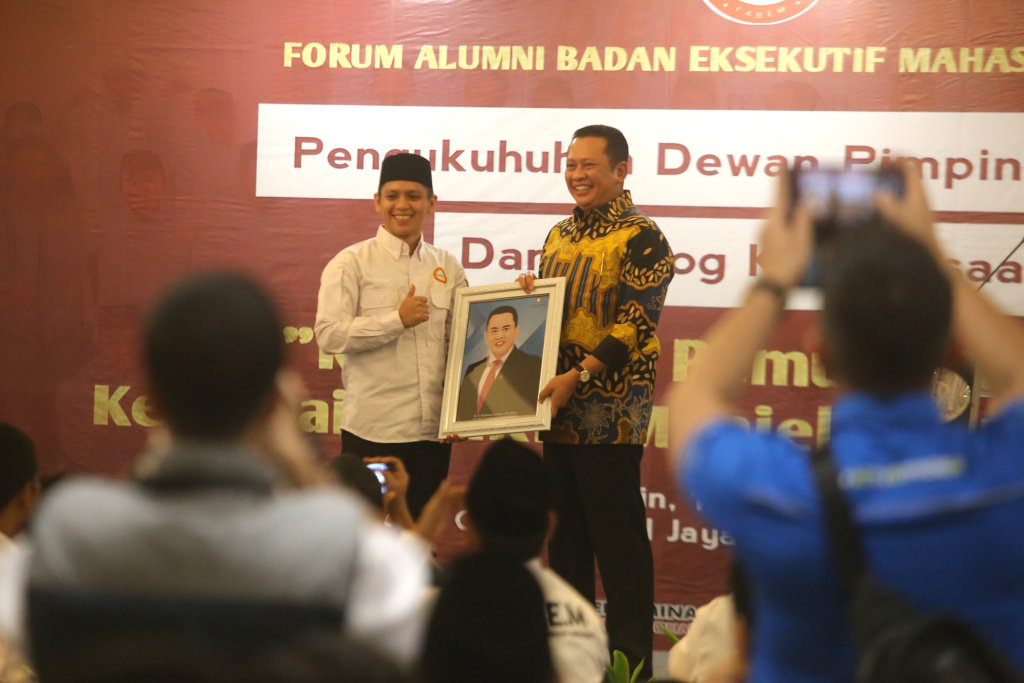 Mahasiswa FABEM gelar dialog kebangsaan Pemuda Menjaga Kedamaian NKRI Menjelang Tahun Politik (Ashar/SinPo.id)