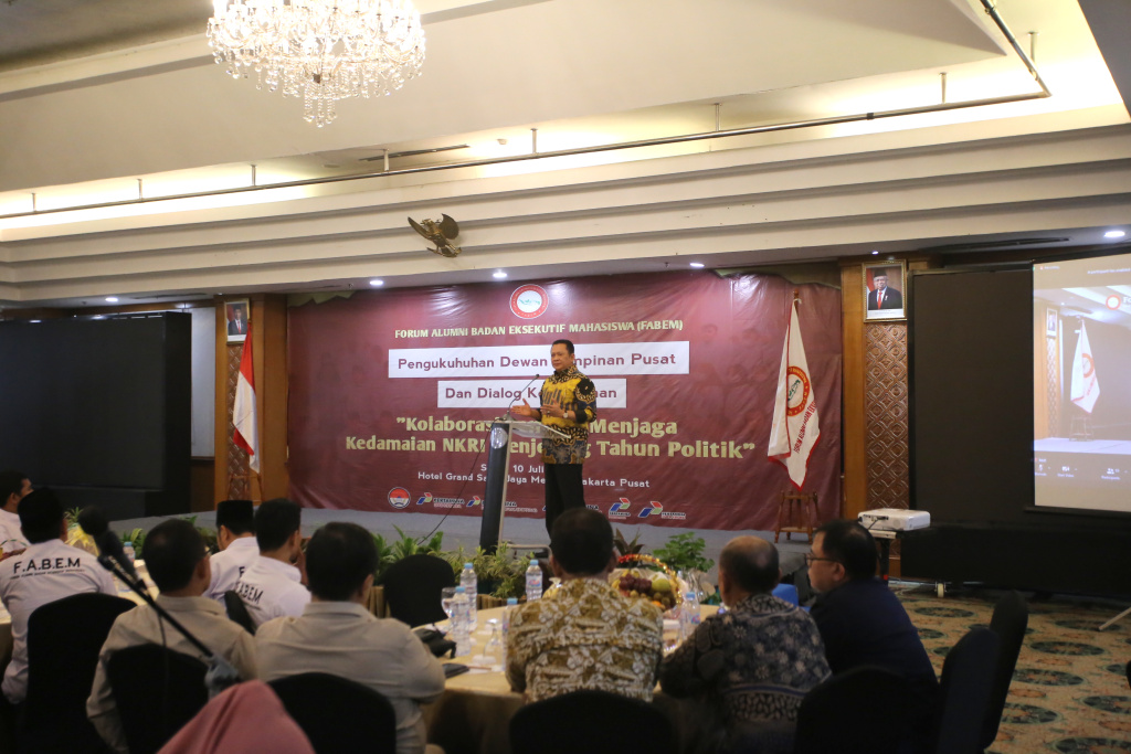 Mahasiswa FABEM gelar dialog kebangsaan Pemuda Menjaga Kedamaian NKRI Menjelang Tahun Politik (Ashar/SinPo.id)