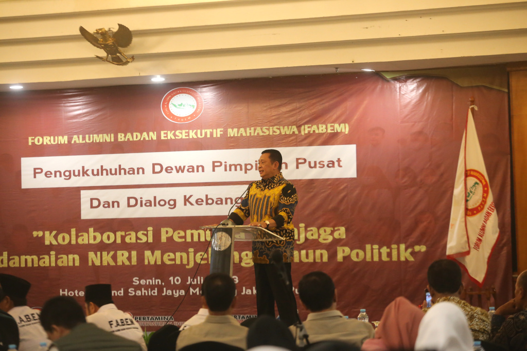 Mahasiswa FABEM gelar dialog kebangsaan Pemuda Menjaga Kedamaian NKRI Menjelang Tahun Politik (Ashar/SinPo.id)