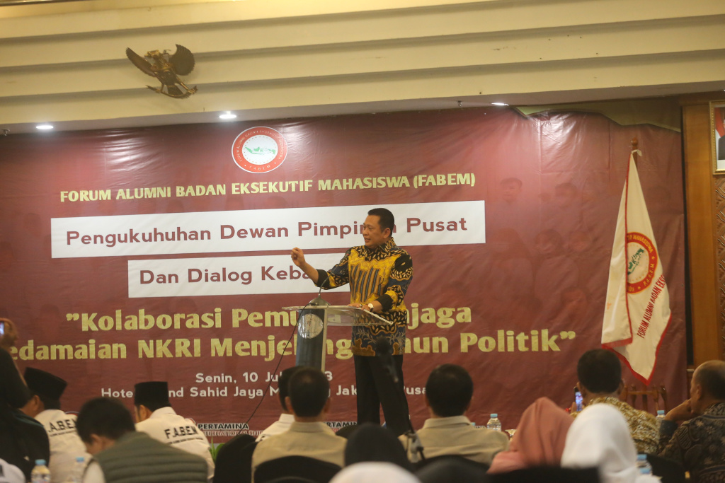 Mahasiswa FABEM gelar dialog kebangsaan Pemuda Menjaga Kedamaian NKRI Menjelang Tahun Politik (Ashar/SinPo.id)