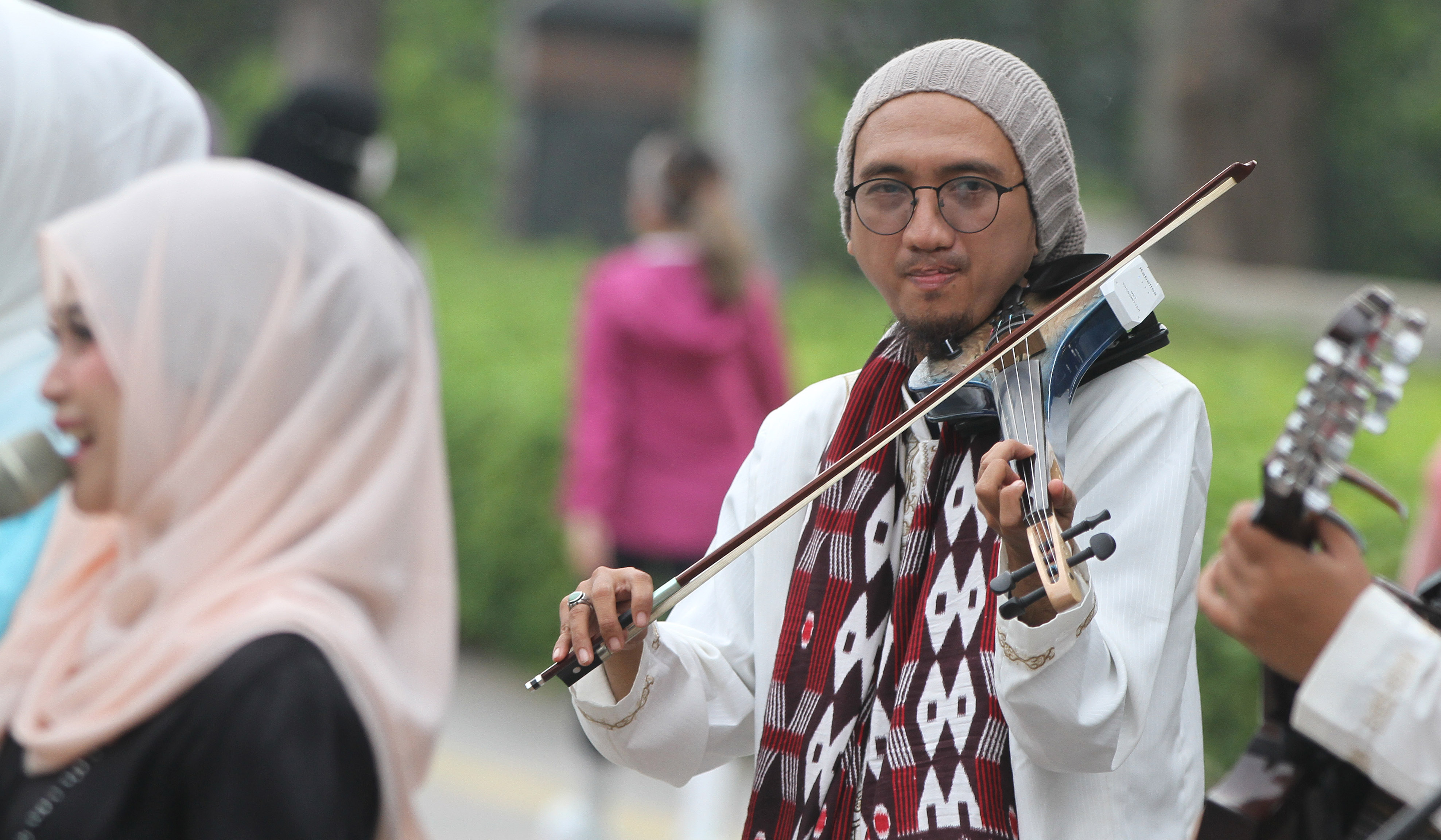 Alunan musik khas Betawi di CFD. (Agus Priatna/SinPo.id)