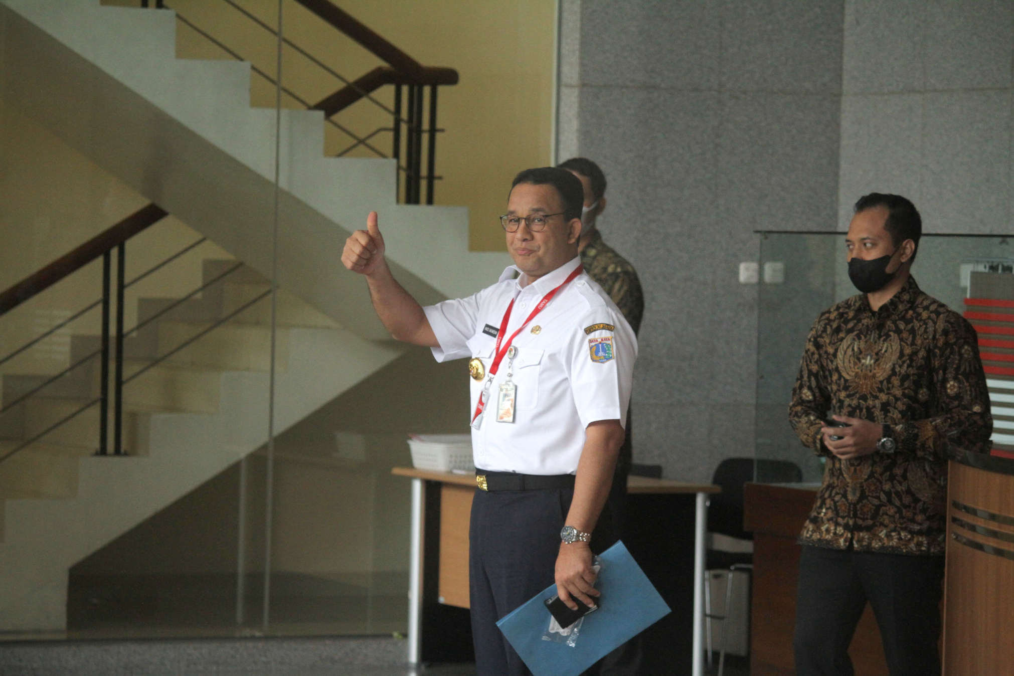 Gubernur DKI Jakarta Anis Baswedan datangi gedung KPK terkait dugaan kasus korupsi Formula E (Ashar/SinPo.id)