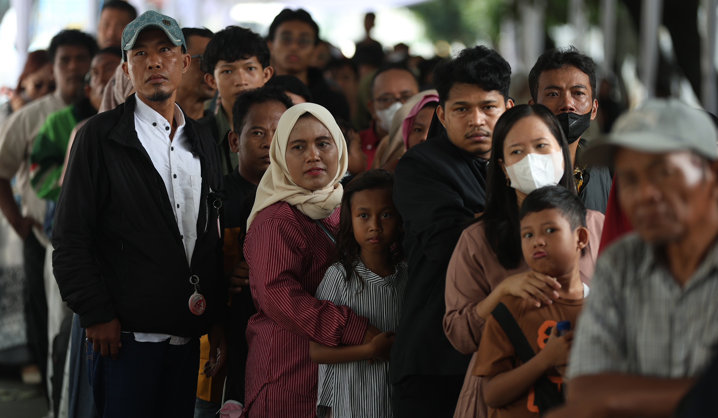 Antrian warga hadiri open house Istana Negara. (Agus Priatna/SinPo.id)