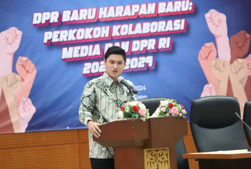 Ariawan sah terpilih kembali menjabat Ketua Koordinatoriat Wartawan Parlemen (KWP) periode 2024-2026 (Ashar/SinPo.id)