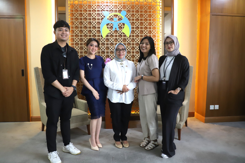 Jajaran Staf Redaksi SIN PO tv menggelar Audiensi bersama Menteri PPPA Ah Choiri Fauzi (Ashar/SinPo.id)fatul