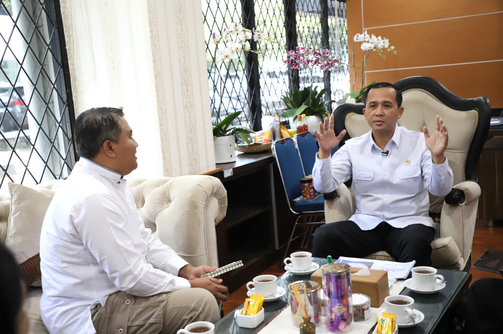 Jajaran redaksi Sinpo TV melakukan audiensi dengan Menteri Transmigrasi Iftitah Sulaiman Suryanagara (Ashar/SinPo.id)