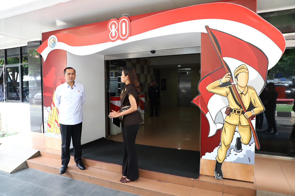 Jajaran redaksi Sinpo TV melakukan audiensi dengan Menteri Transmigrasi Iftitah Sulaiman Suryanagara (Ashar/SinPo.id)