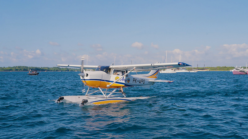 Badan Kebijakan Transportasi (Baketrans) Kementerian Perhubungan melakukan uji coba penerbangan seaplane di Pantai Mertasari Bali (Ashar/SinPo.id)