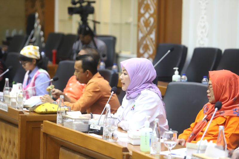 Ketua Baleg DPR Bob Hasan menggelar Pleno membahas penyusunan RUU tentang Perlindungan Pekerja Rumah Tangga (Ashar/SinPo.id)