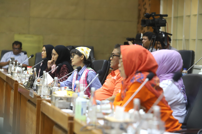 Ketua Baleg DPR Bob Hasan menggelar Pleno membahas penyusunan RUU tentang Perlindungan Pekerja Rumah Tangga (Ashar/SinPo.id)