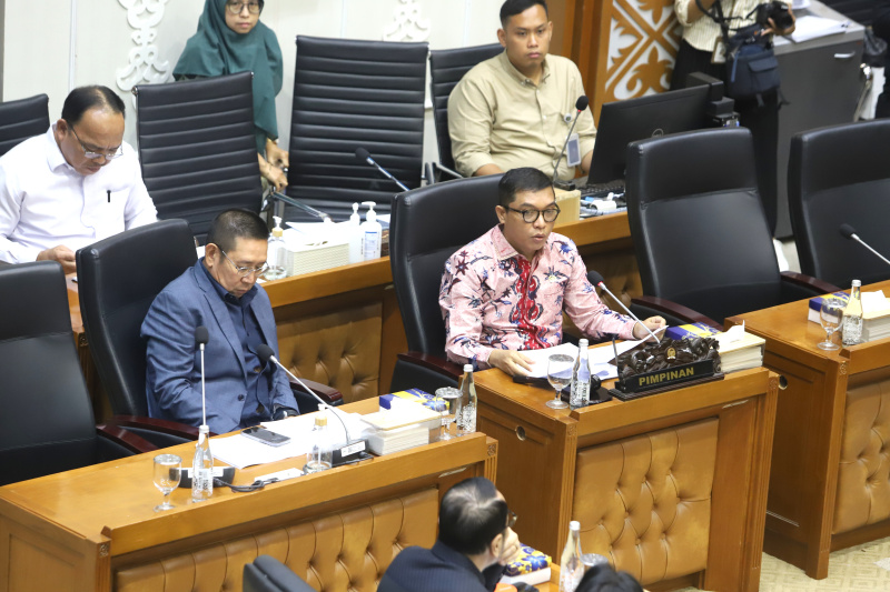 Baleg DPR gelar raker bahas RUU Pilkada dan respon keputusan MK (Ashar/SinPo.id)