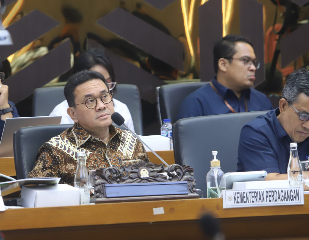 Baleg DPR gelar rapat kerja dengan Mendag dan Wamentan bahas Penyusunan RUU tentang Komoditas Strategis (Ashar/SinPo.id)