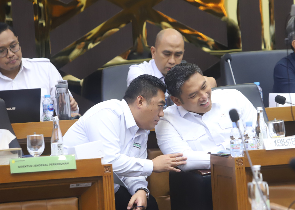 Baleg DPR gelar rapat kerja dengan Mendag dan Wamentan bahas Penyusunan RUU tentang Komoditas Strategis (Ashar/SinPo.id)