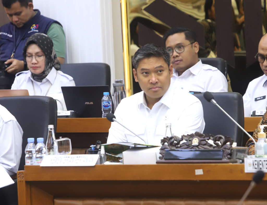 Baleg DPR gelar rapat kerja dengan Mendag dan Wamentan bahas Penyusunan RUU tentang Komoditas Strategis (Ashar/SinPo.id)