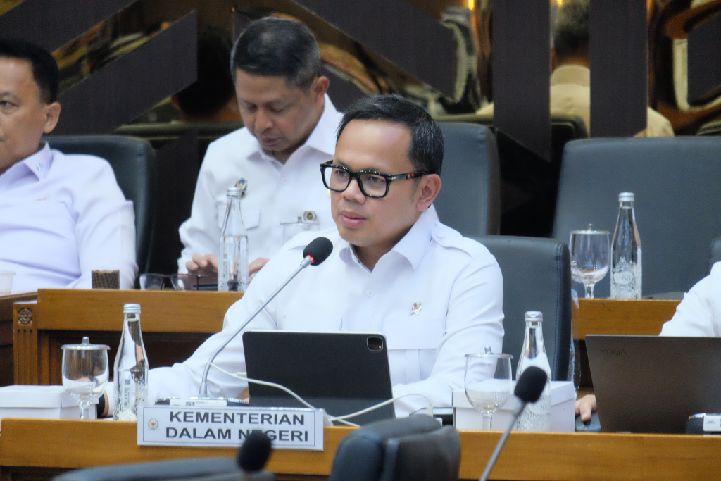Baleg DPR menggelar raker dengan Menkopolkam dan Wamendag membahas Revisi RUU Pemerintahan Aceh (Ashar/SinPo.id)