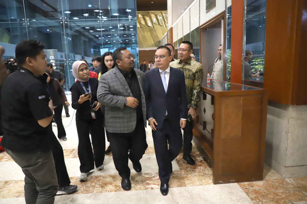 Baleg DPR gelar rapat membahas RUU Prioritas (Ashar/SinPo.id)
