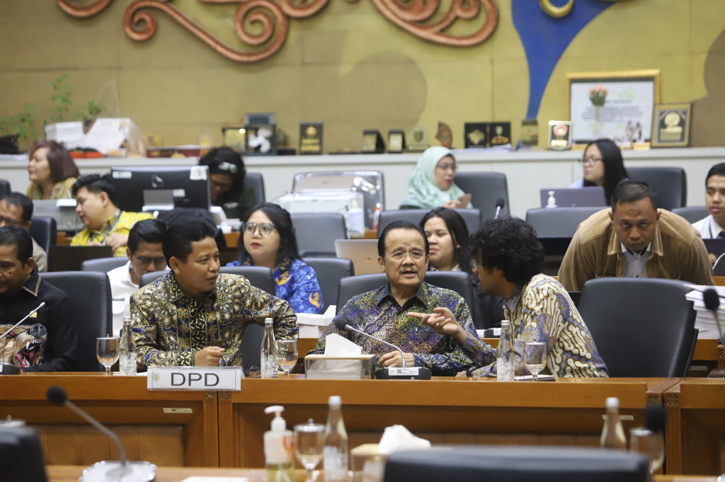 Baleg DPR gelar rapat membahas RUU Prioritas (Ashar/SinPo.id)