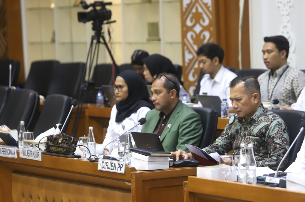Baleg DPR gelar rapat membahas RUU Prioritas (Ashar/SinPo.id)