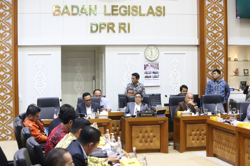 Baleg DPR gelar Rapat Pleno membahas penyusunan RUU tentang Perubaha Ketiga atas UU Nomor 4 Tahun 2009 tentang Mineral dan Batubara (Ashar/SinPo.id)