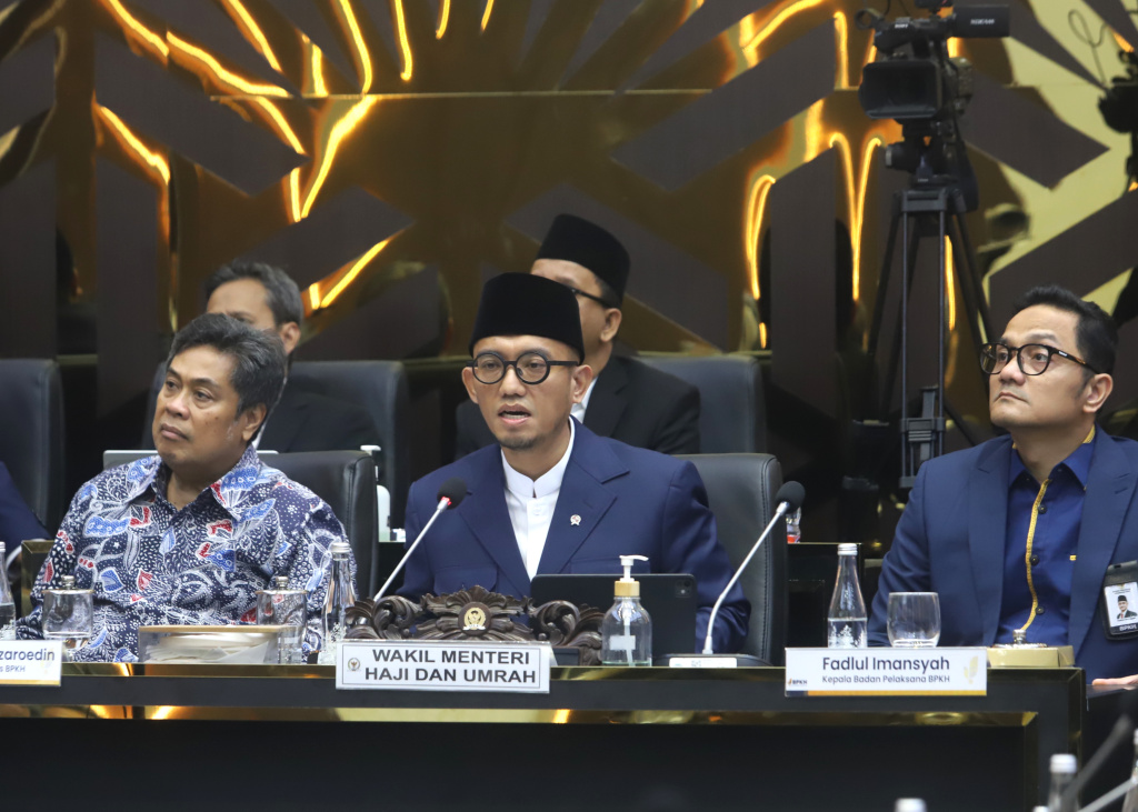 Baleg DPR gelar RDP dengan Wakil Menteri Haji dan Umrah Dahnil Anzar Simanjuntak membahas Pengharmonisasian dan Pembulatan RUU No 34 Tahun 2014 tentang Pengelolaan Keuangan Haji (Ashar/SinPo.id)