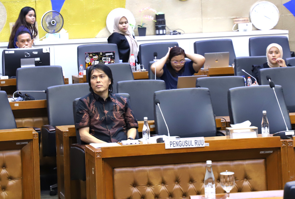 Baleg DPR menggelar Rapat Pleno RDPU dengan AKSI,VISI dan ASIRI membahas RUU Hak Cipta (Ashar/SinPo.id)