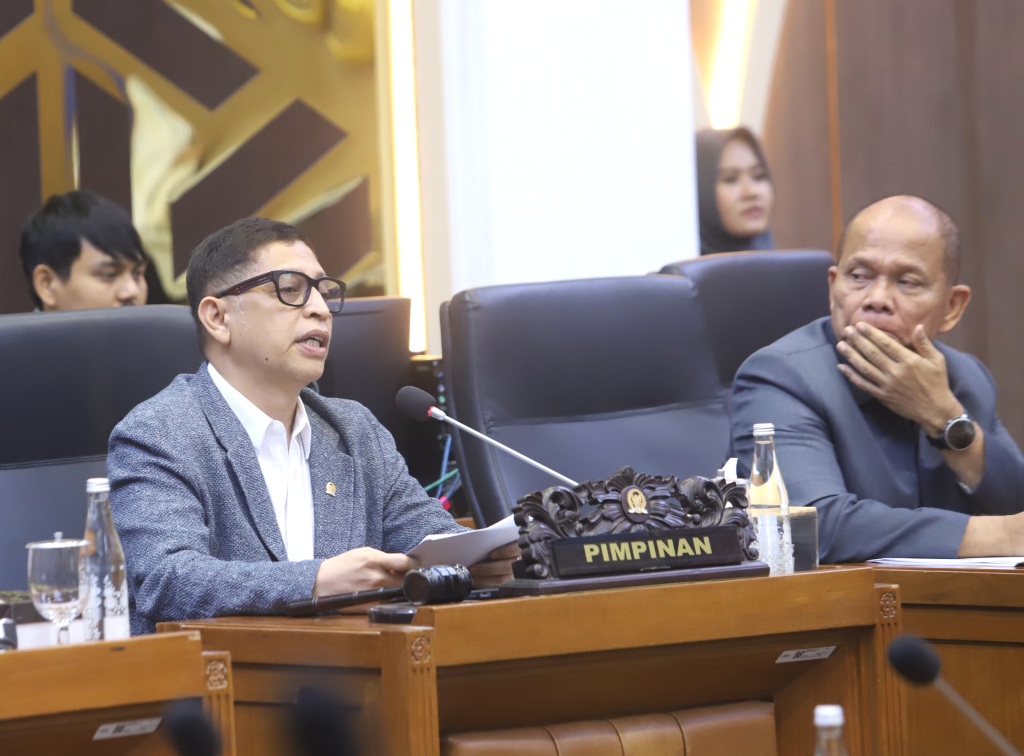 Baleg DPR menggelar Rapat Pleno RDPU dengan AKSI,VISI dan ASIRI membahas RUU Hak Cipta (Ashar/SinPo.id)