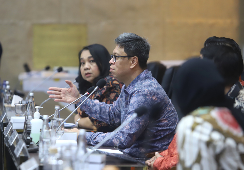 Ketua Baleg DPR Bob Hasan menggelar RDPU dengan Perusahaan label music membahas RUU Hak Cipta (Ashar/SinPo.id)