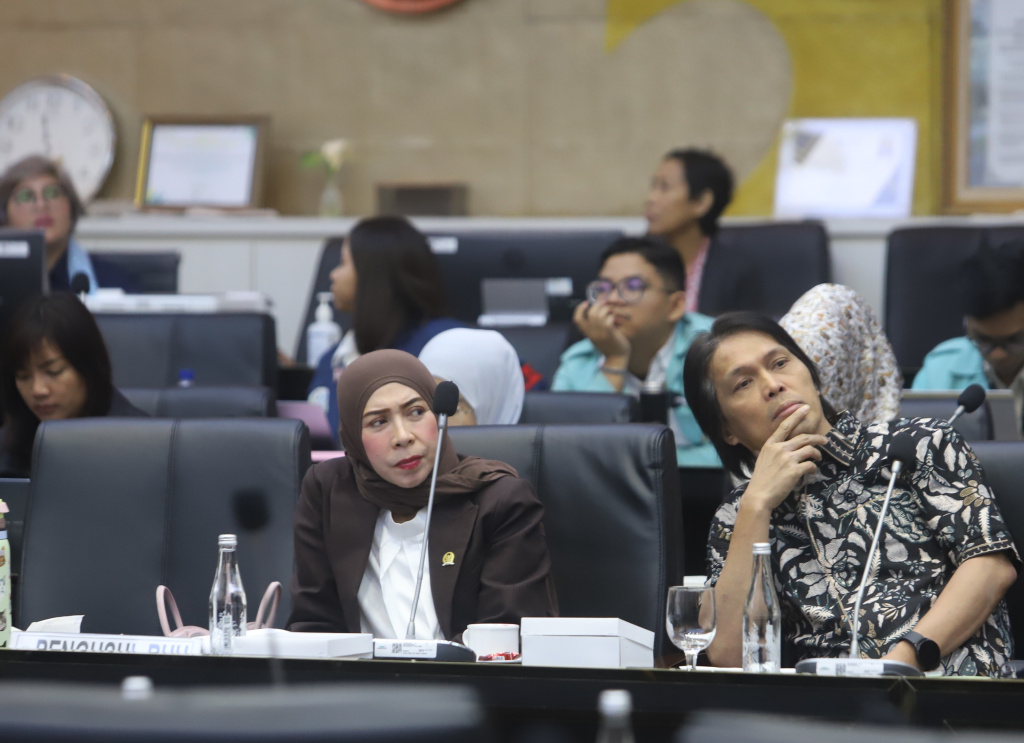 Ketua Baleg DPR Bob Hasan menggelar RDPU dengan Perusahaan label music membahas RUU Hak Cipta (Ashar/SinPo.id)