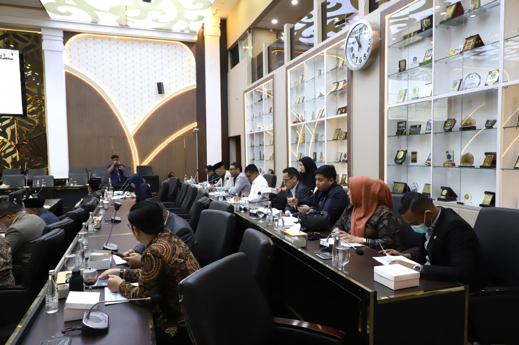 Badan Legislatif (Baleg) DPR menggelar Rapat Panja tentang RUU Pemerintahan Aceh (Ashar/SinPo.id)