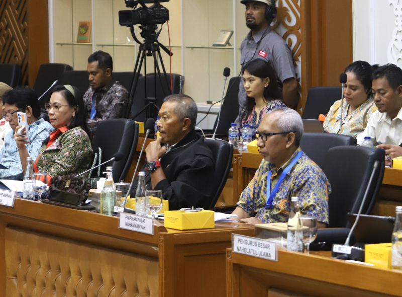 Baleg DPR gelar RDPU dengan Asosiasi Penambang Nikel (APNI), PBNU dan Muhammadiyah (Ashar/SinPo.id)