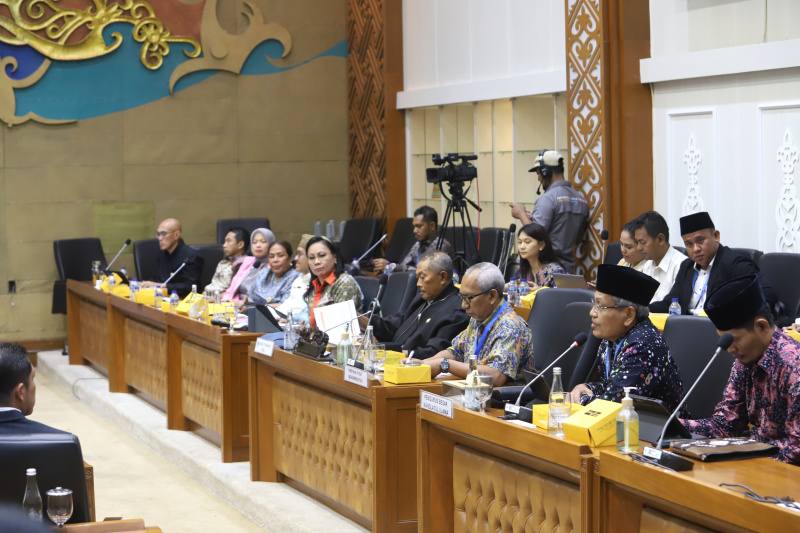 Baleg DPR gelar RDPU dengan Asosiasi Penambang Nikel (APNI), PBNU dan Muhammadiyah (Ashar/SinPo.id)