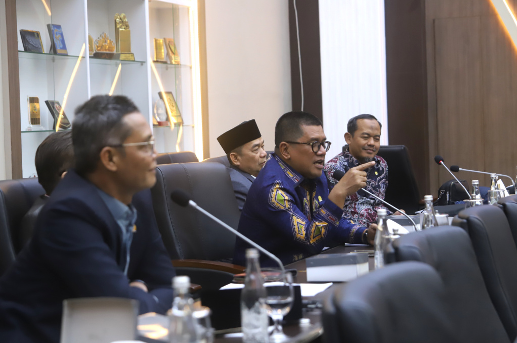 Baleg DPR menyetujui hasil penyusunan RUU tentang Pemerintahan Aceh (Ashar/SinPo.id)